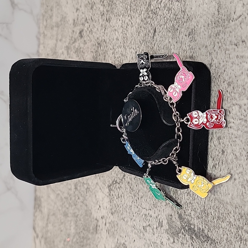 Kit-Cat Klock Charm bracelet clock - Picture 10 of 15